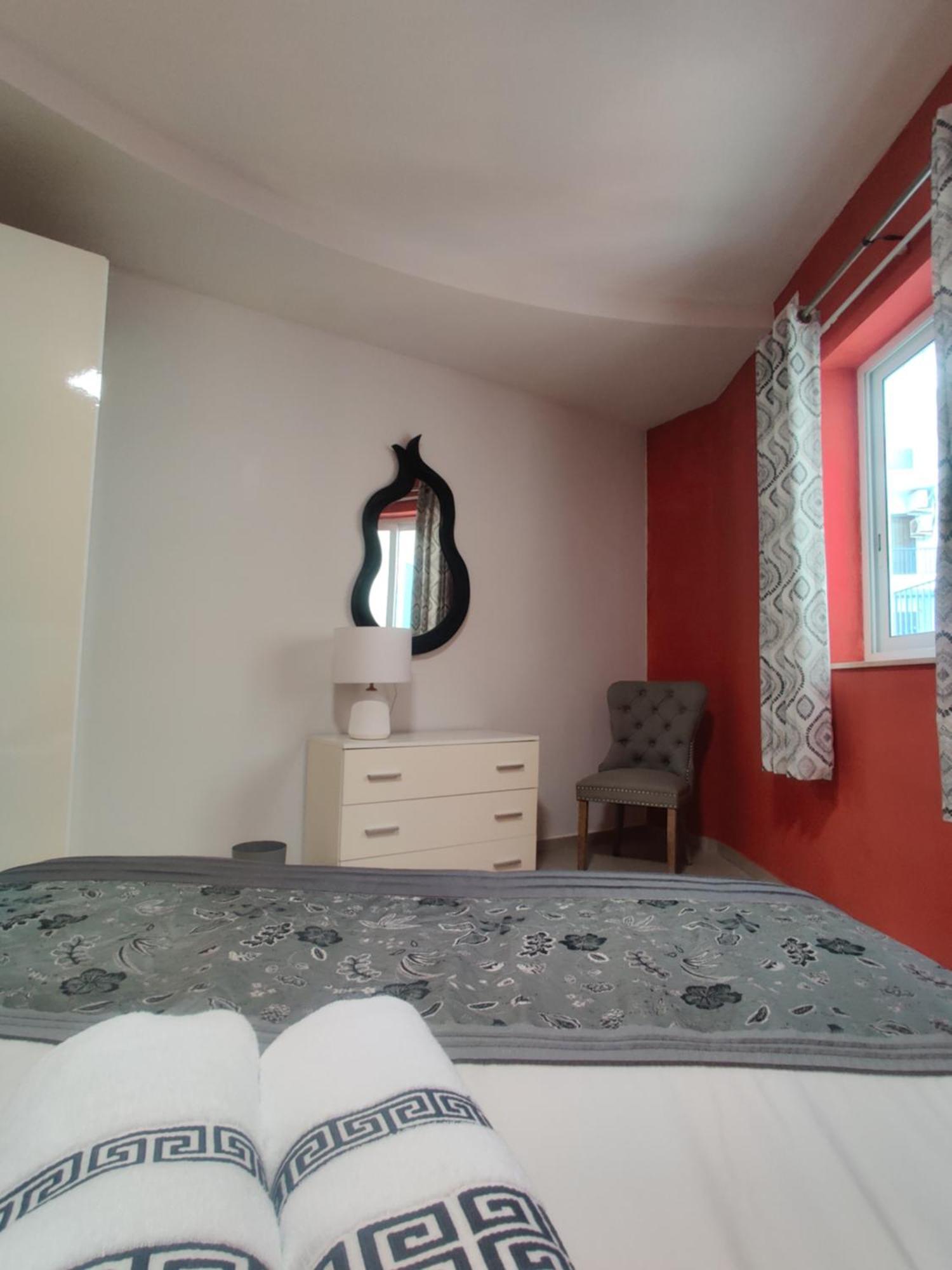 Depiro Point Deluxe - Modern, Designer Apartment 2 Minutes Away From Popular Sliema Seafront 외부 사진