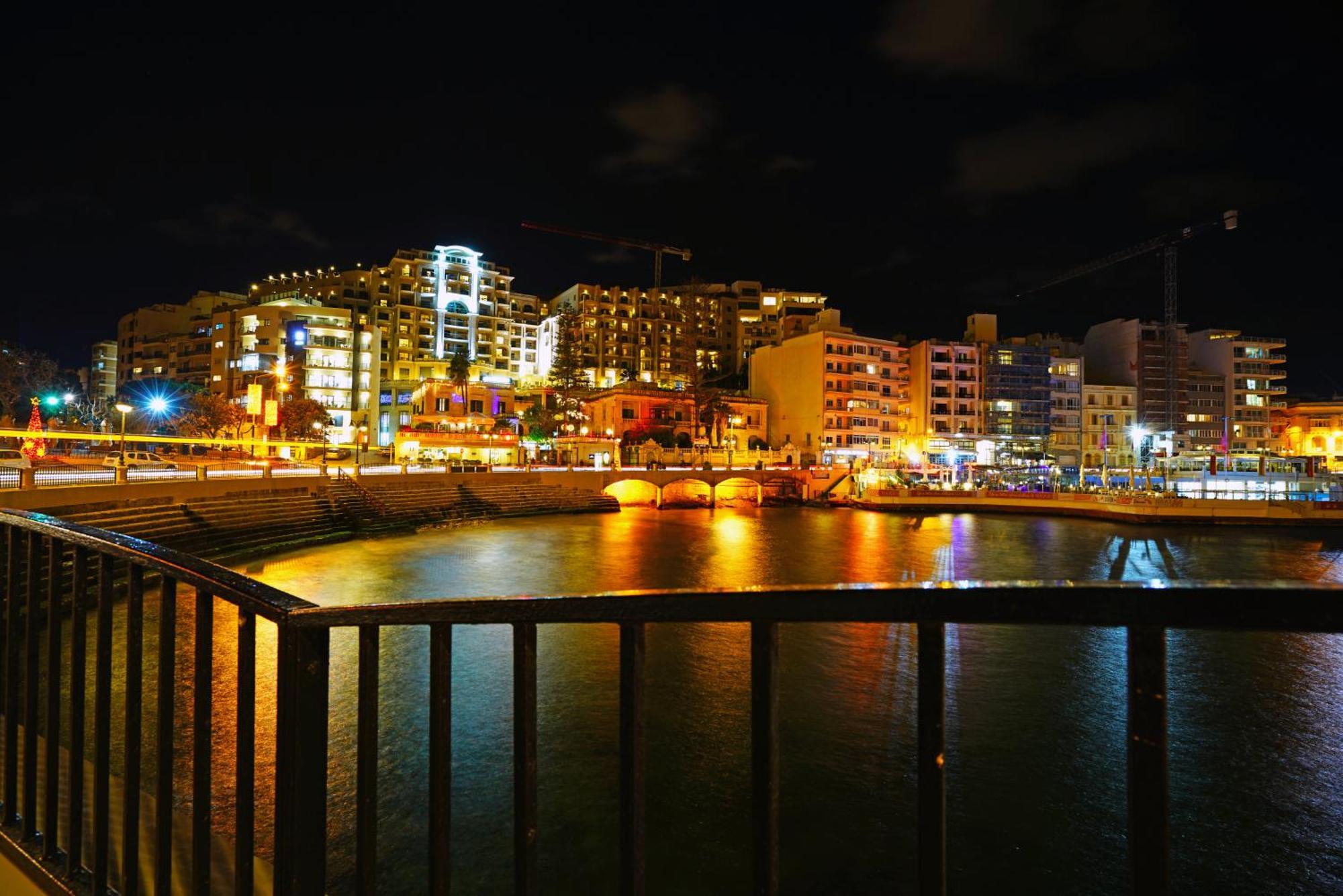 Depiro Point Deluxe - Modern, Designer Apartment 2 Minutes Away From Popular Sliema Seafront 외부 사진